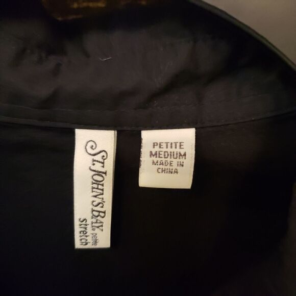 " St John's Bay " set of two Women's Mud Sleeve Tops Size : MP/ M Pre-owned - Picture 7 of 9